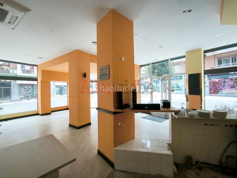 Foto 73922f1f-1246-4757-8e8f-3061785880aa. Affitto locale commerciale in calle fray ceferino 19 in Oviedo