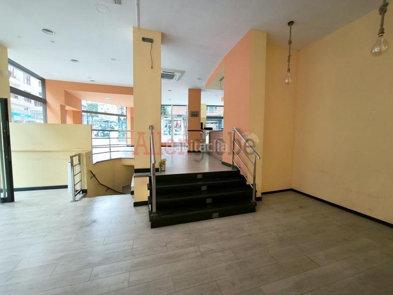 Foto f008bd0c-510c-45c6-bae8-1c21b1907e41. Affitto locale commerciale in calle fray ceferino 19 in Oviedo