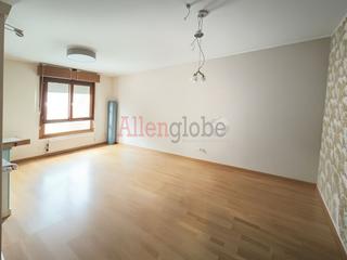 Pis  Calle somiedo. Vivienda con plaza de garaje y trastero en las campas oviedo