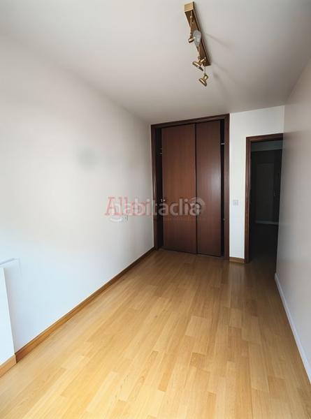 Foto 79692811-e4a6-4b35-ac17-dcbe9e5b8655. Pis amb calefacció aparcament a Las Campas Oviedo