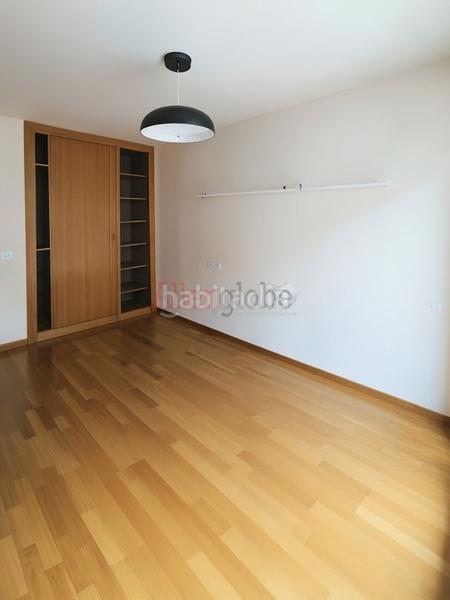 Foto 91bb8667-e4e6-4b96-97ff-f660aed3ddcd. Pis amb calefacció aparcament a Las Campas Oviedo