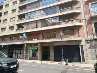 Geschäftsraum in Fontán. Venta de local semiinstalado en el centro de oviedo
