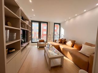 Pis  Calle cervantes. Venta de  espectacular vivienda  en edificio  renovado y moderni