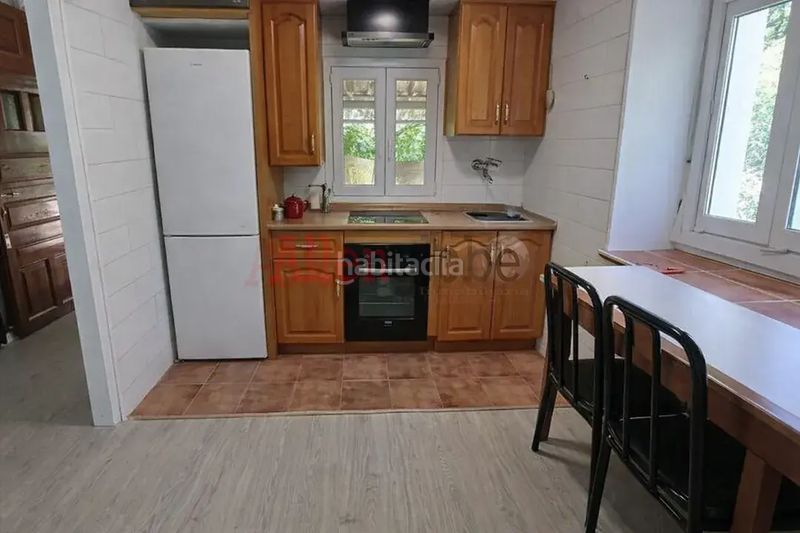 Foto 1858d1de-a845-4c3b-a826-c5725740d3b6. Casa amb calefacció a Proaza