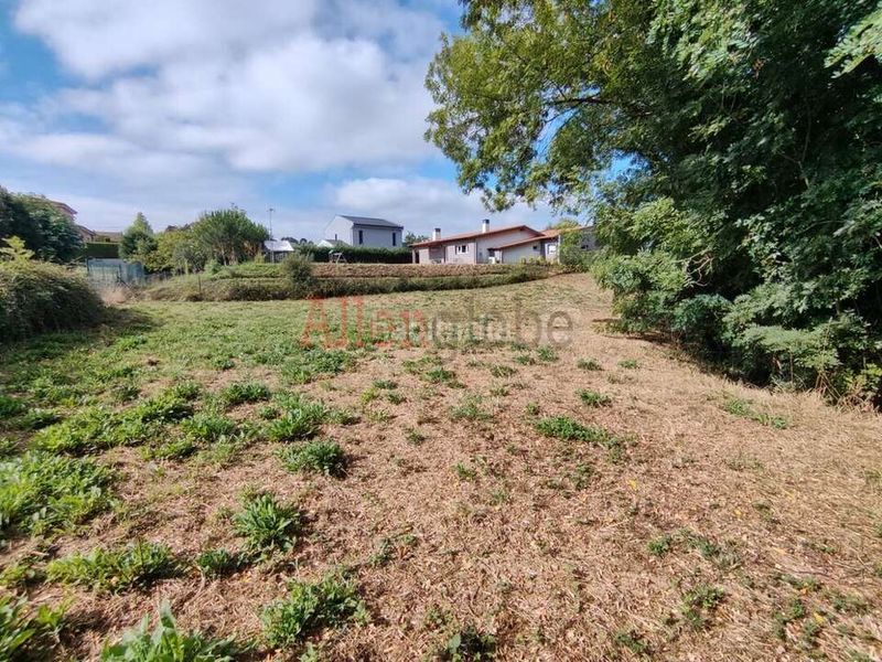 Foto 40c2cfad-e076-4635-9ea5-b7716d80c8c2. Terreno residencial finca edificable en Llanera