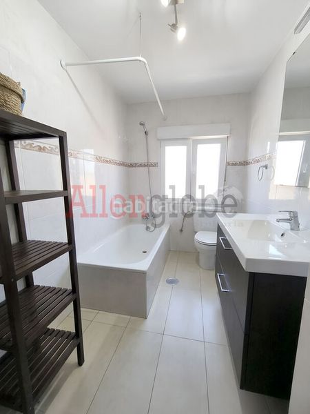 Foto 40589c7e-ffb6-4d4c-96a0-750ce03c0e84. Casa amb calefacció a El Carbayedo - El Quirinal Avilés