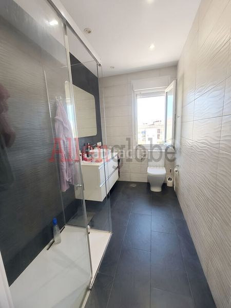Foto cc294eb3-5d6a-46e3-a634-b604905a14f9. Casa amb calefacció a El Carbayedo - El Quirinal Avilés