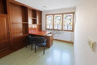 Pis a Santo Domingo - El Campillín. Clinica  en venta  el campillin
