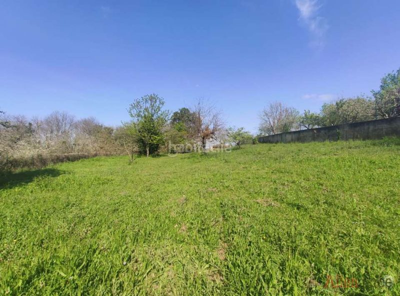 Foto 49f80949-b5f7-4392-b589-f0bb834f105f. Terreny residencial a Viella-Granda-Meres Siero
