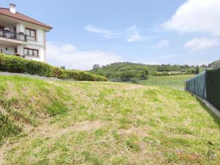 Terrain résidentiel à Santullano s/n. Construye tu chalet en parcela urbanizada en las regueras