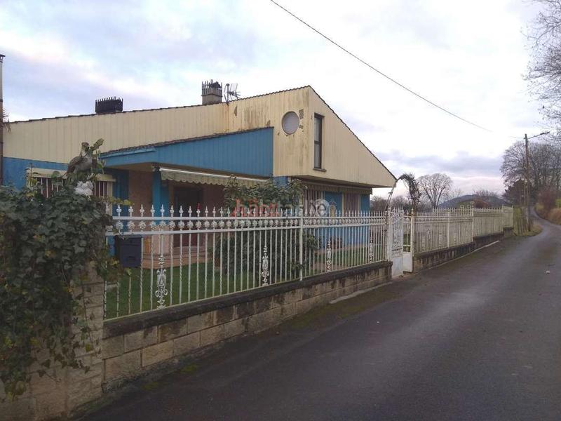 Foto 03d8fe54-2998-4dad-bddd-3cca39d5baa2. Chalet cas en venta en zona ceceda () en Nava