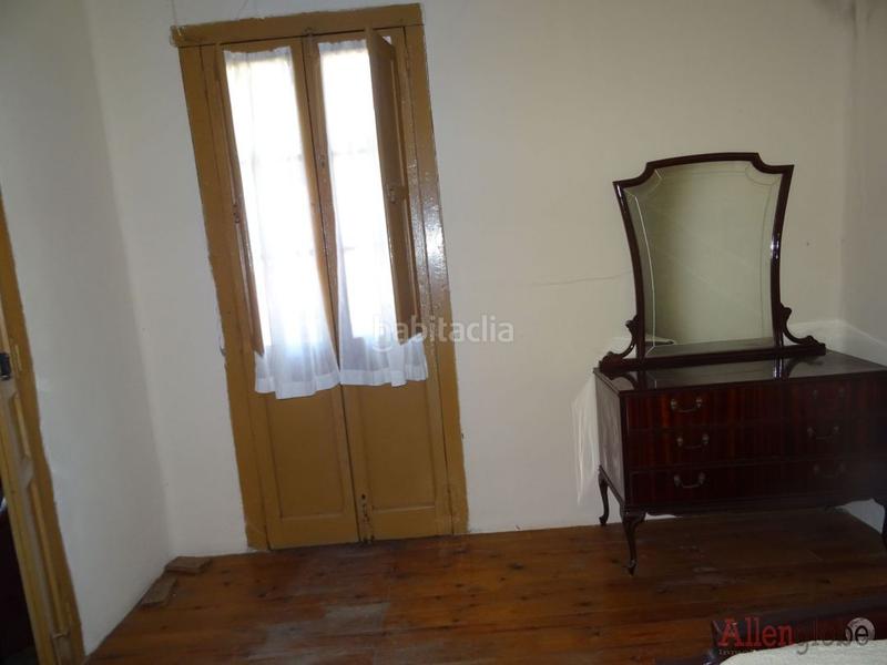 Foto d62147f2-dbe3-4068-a70f-d6757e01d7d0. Casa conjunto rural para reformar muy proximo a en Oviedo