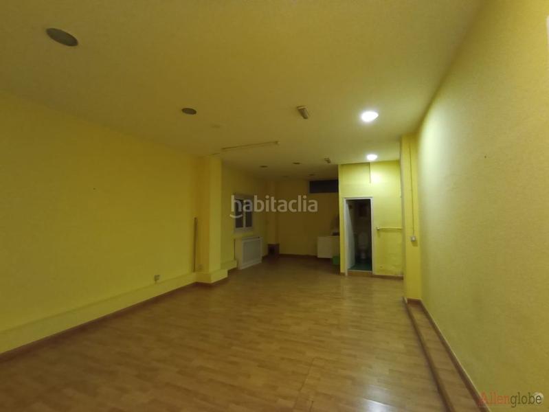 Foto 0f28a5a1-a396-44bc-8069-e03f3ed68607. Alquiler local comercial lado centro civico palacio calatrava en Oviedo