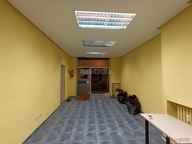 Foto d5934a72-eb3f-4dc9-819e-fe67907eef73. Rent business premise in Llamaquique Oviedo