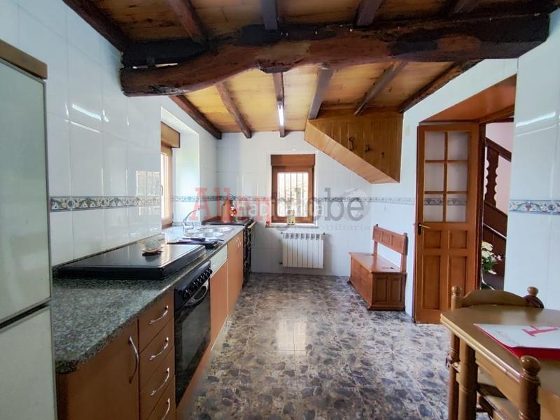 Foto 3972d58a-1aac-46a2-92e7-51c4056bdb75. Casa amb calefacció a Pravia