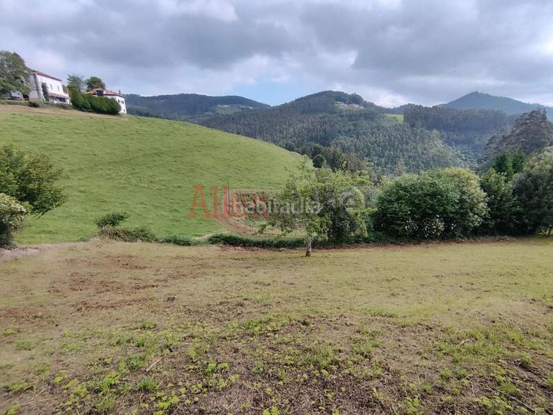 Foto a4f13c96-744e-4d21-9f3e-f72f9a0c20ba. Casa amb calefacció a Pravia