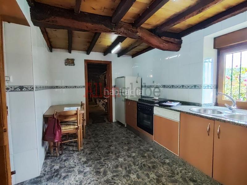 Foto ac7e3c21-08ba-42b9-a198-4b2b34777e4c. Casa amb calefacció a Pravia