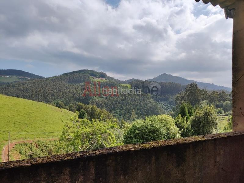 Foto c95d86c1-3a5a-43e3-ac98-0e1b95ec5176. Casa amb calefacció a Pravia