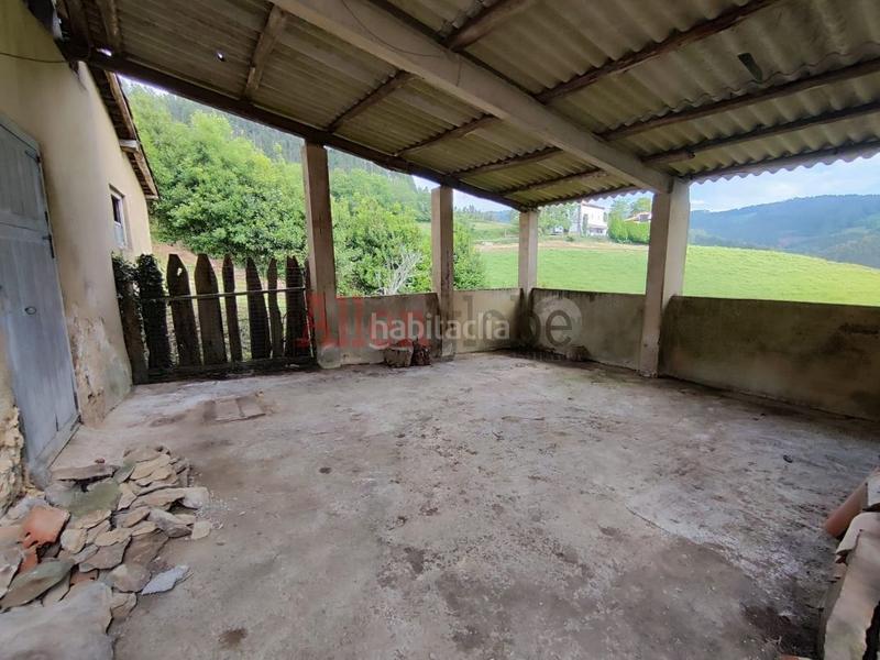 Foto cb6e5d6f-9eca-4a6c-b3a9-a9213d62991f. Casa amb calefacció a Pravia