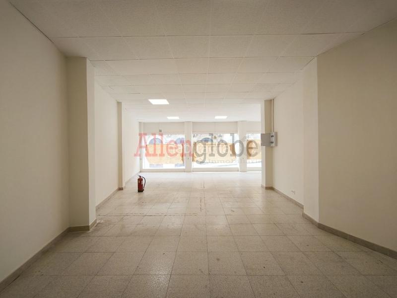 Foto ec5f4c05-db77-4550-b1c2-3c532b25394b. Location local commercial dans El Postigo Oviedo