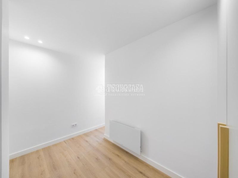 Foto 238a9963-4cae-47f0-82eb-5a324b4f9200. Piso  en venta en Ventas Madrid