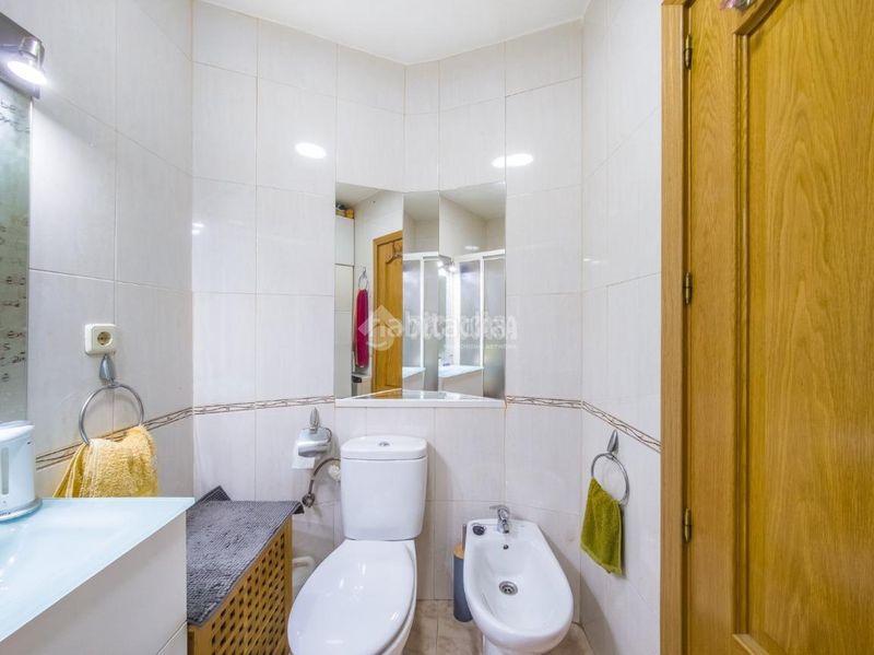 Foto 4c015f24-2b14-4235-8ed3-0774ad2c9be3. Piso  en venta en Ventas Madrid