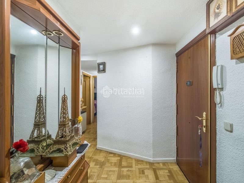 Foto 54276c1d-df44-48ec-902e-d10bef2d0a81. Piso  en venta en Ventas Madrid