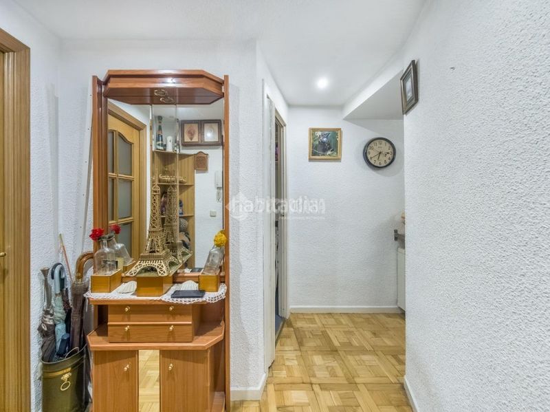 Foto e9cb6273-5e12-4e81-a2cd-81d275bff75b. Piso  en venta en Ventas Madrid
