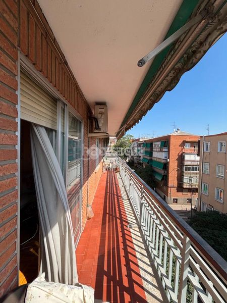 Foto a138b9d7-a479-4ed4-8110-f3c6bed9b86a. Pis amb calefacció a Ventas Madrid