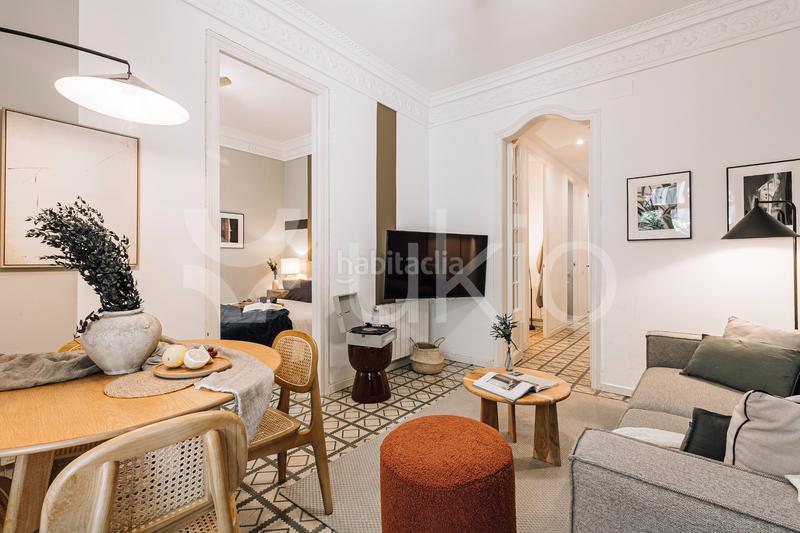 Foto fd9a3dc8-f94c-4011-8bab-0361efc79756. Lloguer apartament amb calefacció a La Nova Esquerra de l´Eixample Barcelona