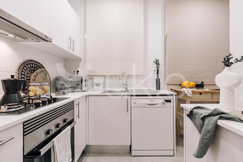 Foto d1e9a856-1c3a-4df0-9eb5-b72ce8aa1a7d. Miete appartement mit heizung in La Nova Esquerra de l´Eixample Barcelona