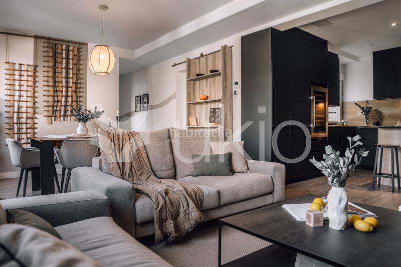 Foto cc40fb5d-1a0b-4b2b-82a7-5e8d8cd7fe14. Alquiler apartamento apartment with 2 bedrooms in cuatro caminos en Madrid