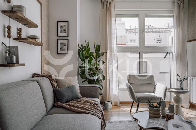 Foto 73f52780-d3a6-45f9-b88f-55f0a54b7c84. Miete appartement mit heizung in Vallehermoso Madrid