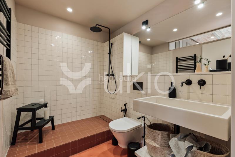 Foto 3486daed-cc72-41bc-a17b-7234ba35de26. Alquiler apartamento  de 2 dormitorios en Sant Antoni en Barcelona