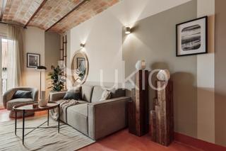 Lloguer Apartament  Ronda de sant pau. Apartamento de 2 dormitorios en sant antoni