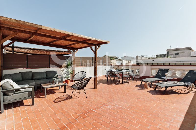 Alquiler Apartamento  Carrer de valència. Apartamento de 2 dormitorios con terraza en la dreta de l'eixamp