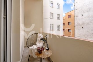 Alquiler Apartamento  Calle de josé abascal. Apartamento de 2 habitaciones con terraza en almagro