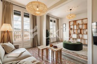 Location Appartement  Carrer de provença. Apartamento con 3 dormitorios y despacho en l'antiga esquerra de