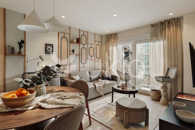 Alquiler Apartamento  Carrer de roger de flor. Apartamento de 3 habitaciónes en la dreta de l'eixample