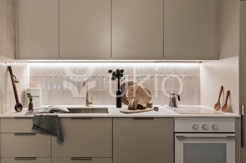 Foto 933f6e5e-4588-4a6b-937c-a71065974ea3. Lloguer apartament amb calefacció a El Poble Sec - Parc de Montjuïc Barcelona