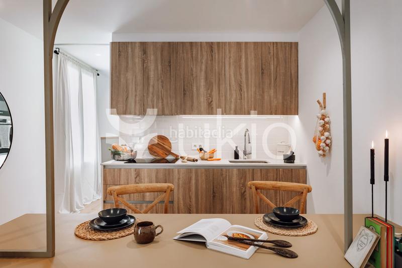 Foto 00f01c02-5dd4-45d3-93d6-9c16d3e06418. Alquiler ático apartamento de 1 dormitorio con terraza en eixample esquerra en Barcelona