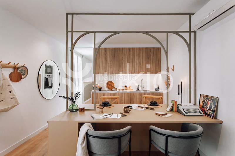 Foto 4596b374-e15d-4368-a4d2-262c7af03057. Alquiler ático apartamento de 1 dormitorio con terraza en eixample esquerra en Barcelona