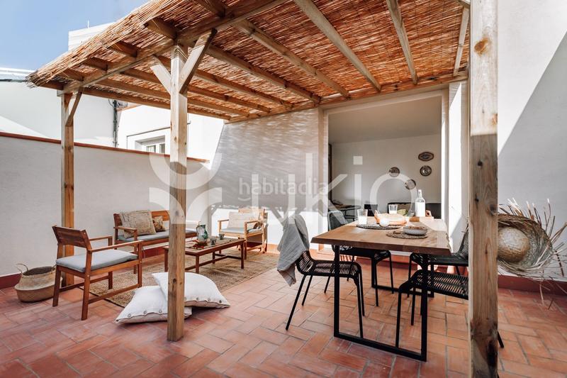 Foto 51404276-263c-4acc-af60-8ee88d7faf1a. Alquiler ático apartamento de 1 dormitorio con terraza en eixample esquerra en Barcelona