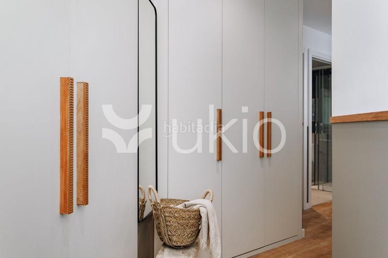 Foto b45022b3-58b0-40c1-8742-d0d7c853dad9. Alquiler ático apartamento de 1 dormitorio con terraza en eixample esquerra en Barcelona