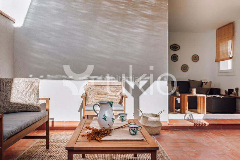 Foto c42faa1e-4f9c-4c3f-b6a5-20c3306687bd. Alquiler ático apartamento de 1 dormitorio con terraza en eixample esquerra en Barcelona