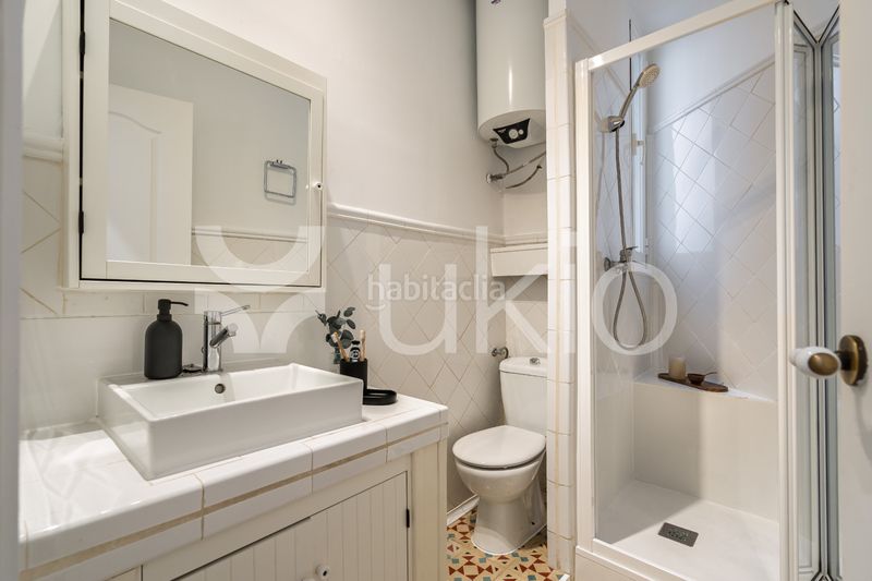 Foto b388ef0d-42fe-44f2-b353-b9650f32603b. Lloguer apartament amb calefacció a Universidad-Malasaña Madrid