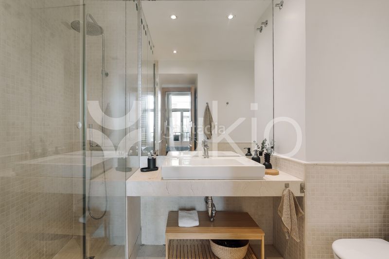 Foto 4214419d-290e-47f9-a2e8-4f80e19de4d4. Lloguer apartament amb calefacció a Cortes-Huertas Madrid