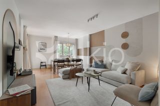 Appartement à Paseo de la Reina Cristina
