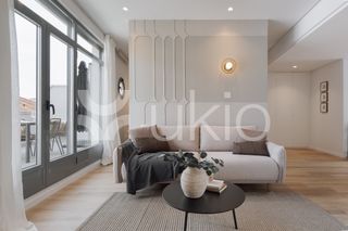 Lloguer Apartament  Calle de la farmacia. Apartamento de 1 habitaciones con balcon et terraza en chueca-ju