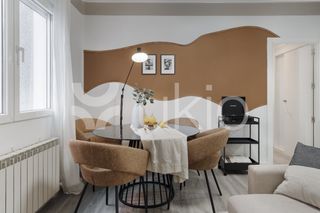 Miete Appartement  Plaza perseo. Apartamento de 2 habitaciónes con oficina en estrella
